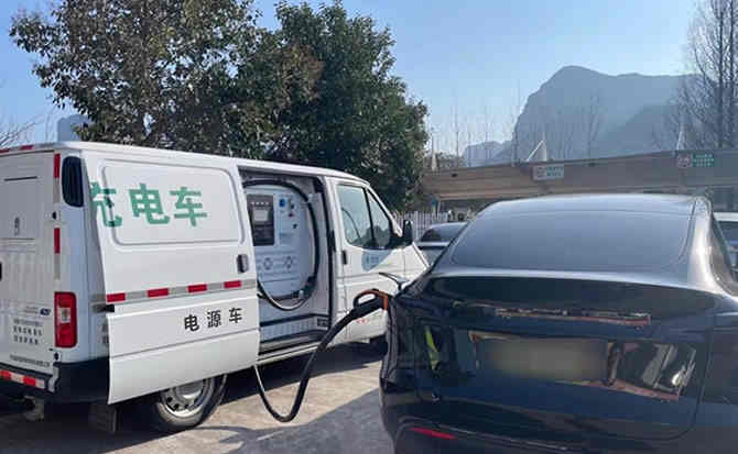 永城汽车搭电